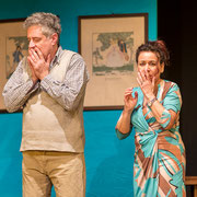 Fotografia di scena dello spettacolo teatrale Ti prego salvami al Teatro Caboto Kolbe a Milano | Alessandro Tintori
