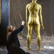 Backstage Golden Girl Arianna Lughi aerografo Annalisa Loiodice performer | Alessandro Tintori