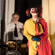 Fotografia di scena dello spettacolo Doppio inganno con delitto al Teatro Caboto Kolbe di Milano | Alessandro Tintori