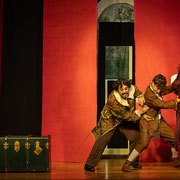 Fotografia di scena di Cyrano de Bergerac in scena al Teatro Caboto Kolbe di Milano