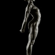 Fotografia Fine Art in bianco e nero di nudo artistico scultoreo | © 2023 Alessandro Tintori