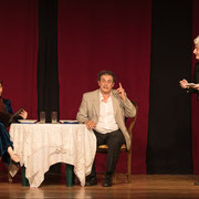 Fotografia di scena dello spettacolo teatrale Comedy Party al Teatro Caboto Kolbe | Alessandro Tintori