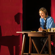 Fotografia di scena dello spettacolo teatrale "La chiamata d'emergenza" al Teatro Caboto Kolbe | Alessandro Tintori
