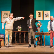 Fotografia di scena dello spettacolo teatrale Ti prego salvami al Teatro Caboto Kolbe a Milano | Alessandro Tintori