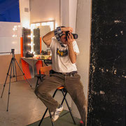 Backstage del portfolio fine art di Alessandro Tintori "La strega" con Bintou