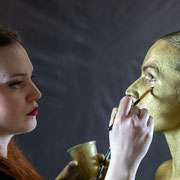Backstage Golden Girl Arianna Lughi aerografo Annalisa Loiodice performer | Alessandro Tintori