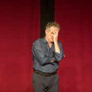 Fotografia di scena dello spettacolo teatrale Comedy Party al Teatro Caboto Kolbe | Alessandro Tintori
