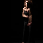 Fotografia di performance Giulia Temperini - studio meditazione fotografica di Alessandro Tintori