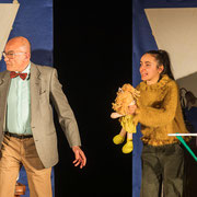 Fotografia di scena dello spettacolo La bambola scomparsa al Teatro Caboto a Milano | Alessandro Tintori