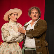 Fotografia di scena dello spettacolo teatrale Comedy party al Teatro Caboto Kolbe di Milano | Alessandro Tintori