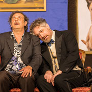 Fotografia di scena dello spettacolo teatrale Cenere e Champagne al Teatro Caboto Kolbe | Alessandro Tintori