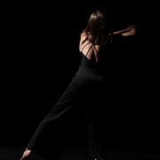 Fotografia di performance Giulia Temperini - studio meditazione fotografica di Alessandro Tintori