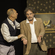 Fotografia di scena dello spettacolo teatrale Il pirata da salotto al Teatro Caboto Kolbe a Milano | Alessandro Tintori