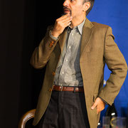Fotografia di scena dello spettacolo teatrale "O la borsa o le corna" | Alessandro Tintori