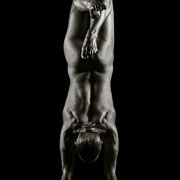 Fotografia Fine Art in bianco e nero di nudo artistico scultoreo | © 2023 Alessandro Tintori