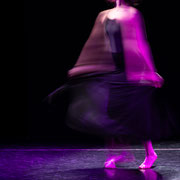 Fotografia di performance Giulia Temperini - studio meditazione fotografica di Alessandro Tintori