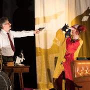 Fotografia di scena dello spettacolo Doppio inganno con delitto al Teatro Caboto Kolbe di Milano | Alessandro Tintori