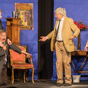 Fotografia di scena dello spettacolo teatrale Cenere e Champagne al Teatro Caboto Kolbe | Alessandro Tintori