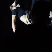 Backstage del set di discipline aeree portfolio 748 di Alessandro Tintori con Alice Vianò | © 2016 Andrea Sina