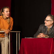 Fotografia di scena dello spettacolo teatrale "Il caso Lancaster" | Alessandro Tintori