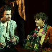 Fotografia di scena di Cyrano de Bergerac in scena al Teatro Caboto Kolbe di Milano