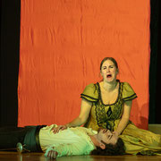 Fotografia di scena di Cyrano de Bergerac in scena al Teatro Caboto Kolbe di Milano