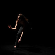 Fotografia di performance Giulia Temperini - studio meditazione fotografica di Alessandro Tintori