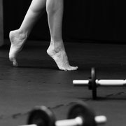 Shamiri®: fotografia in bianco e nero di Annalisa Loiodice mentre si allena in palestra | Alessandro Tintori