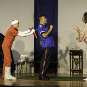 Fotografia di scena dello spettacolo teatrale Galeotto fu il lettino al Teatro Caboto Kolbe a Milano | Alessandro Tintori