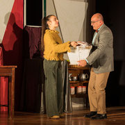 Fotografia di scena dello spettacolo La bambola scomparsa al Teatro Caboto a Milano | Alessandro Tintori