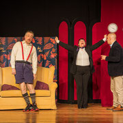 Le fotografie di scena dello spettacolo teatrale Un aereo chiamato... desiderio, rappresentato al Teatro Caboto Kolbe di Milano | Alessandro Tintori