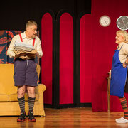 Le fotografie di scena dello spettacolo teatrale Un aereo chiamato... desiderio, rappresentato al Teatro Caboto Kolbe di Milano | Alessandro Tintori