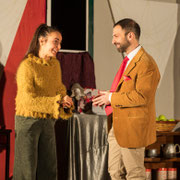 Fotografia di scena dello spettacolo La bambola scomparsa al Teatro Caboto a Milano | Alessandro Tintori
