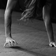 Shamiri®: fotografia in bianco e nero di Annalisa Loiodice mentre si allena in palestra | Alessandro Tintori