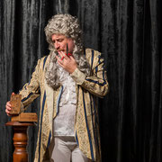 Fotografia di scena dello spettacolo teatrale Comedy party al Teatro Caboto Kolbe di Milano | Alessandro Tintori