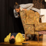 Fotografia di scena dello spettacolo teatrale "La polizza di assicurazione" | Alessandro Tintori