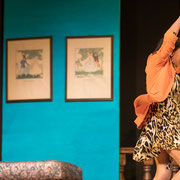Fotografia di scena dello spettacolo teatrale Ti prego salvami al Teatro Caboto Kolbe a Milano | Alessandro Tintori