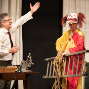 Fotografia di scena dello spettacolo Doppio inganno con delitto al Teatro Caboto Kolbe di Milano | Alessandro Tintori