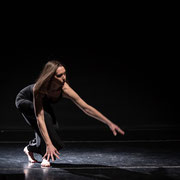 Fotografia di performance Giulia Temperini - studio meditazione fotografica di Alessandro Tintori