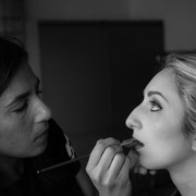 Fotografia di backstage di Claudio Gioffrè del set di Alessandro Tintori con Alice Viganò