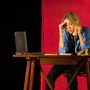Fotografia di scena dello spettacolo teatrale "La chiamata d'emergenza" al Teatro Caboto Kolbe | Alessandro Tintori