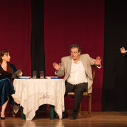 Fotografia di scena dello spettacolo teatrale Comedy Party al Teatro Caboto Kolbe | Alessandro Tintori