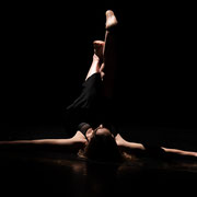 Fotografia di performance Giulia Temperini - studio meditazione fotografica di Alessandro Tintori