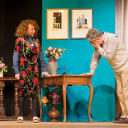 Fotografia di scena dello spettacolo teatrale Ti prego salvami al Teatro Caboto Kolbe a Milano | Alessandro Tintori