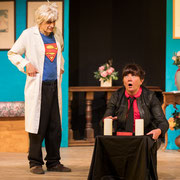 Fotografia di scena dello spettacolo teatrale Ti prego salvami al Teatro Caboto Kolbe a Milano | Alessandro Tintori