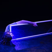 Fotografia a colori di danza contemporanea a teatro | Alessandro Galati per Alessandro Tintori