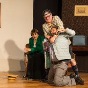 Fotografia di scena dello spettacolo teatrale "La polizza di assicurazione" | Alessandro Tintori