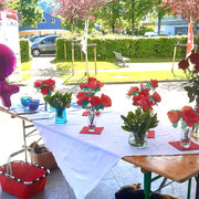 Some other frnw-members had created roses for the event in Stein.