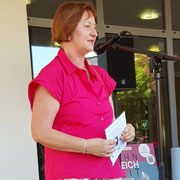 Brigitte Rüedin presents the "Water and Pads" project.