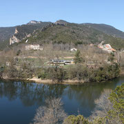 Lago junto al Centro de Aventura de Sobrón